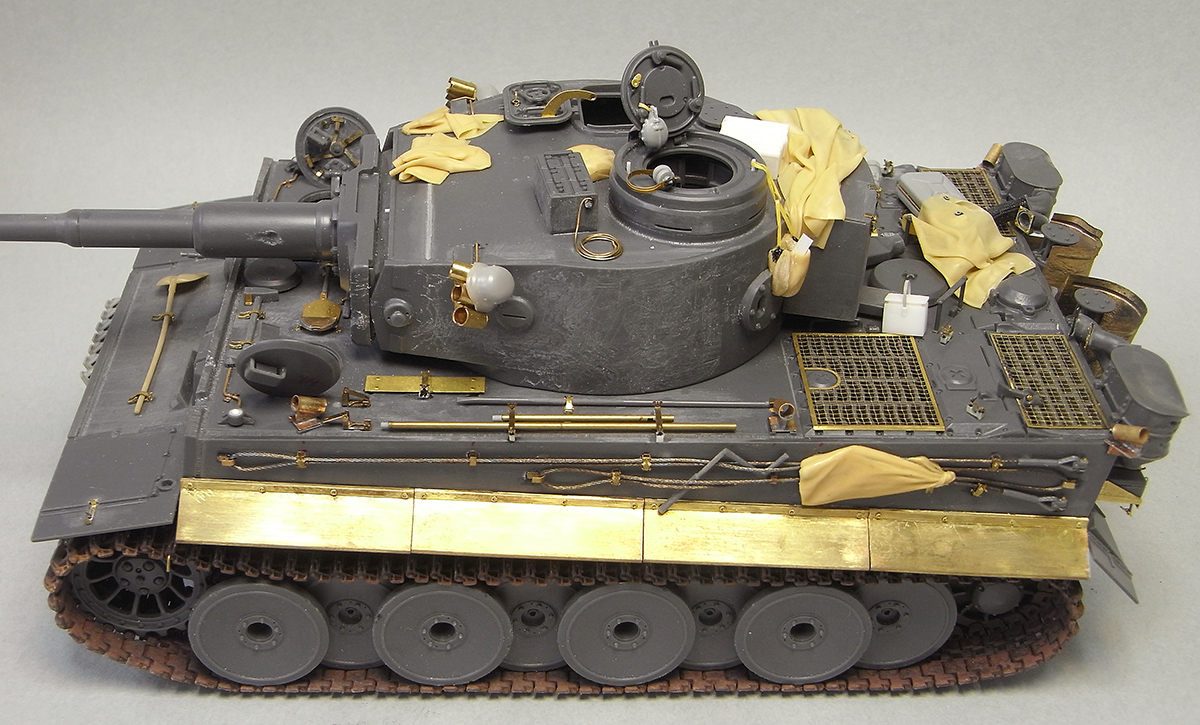 なんだこれは？ プラモデル.タミヤ1/35ドイツ重戦車タイガー1型初期型 
